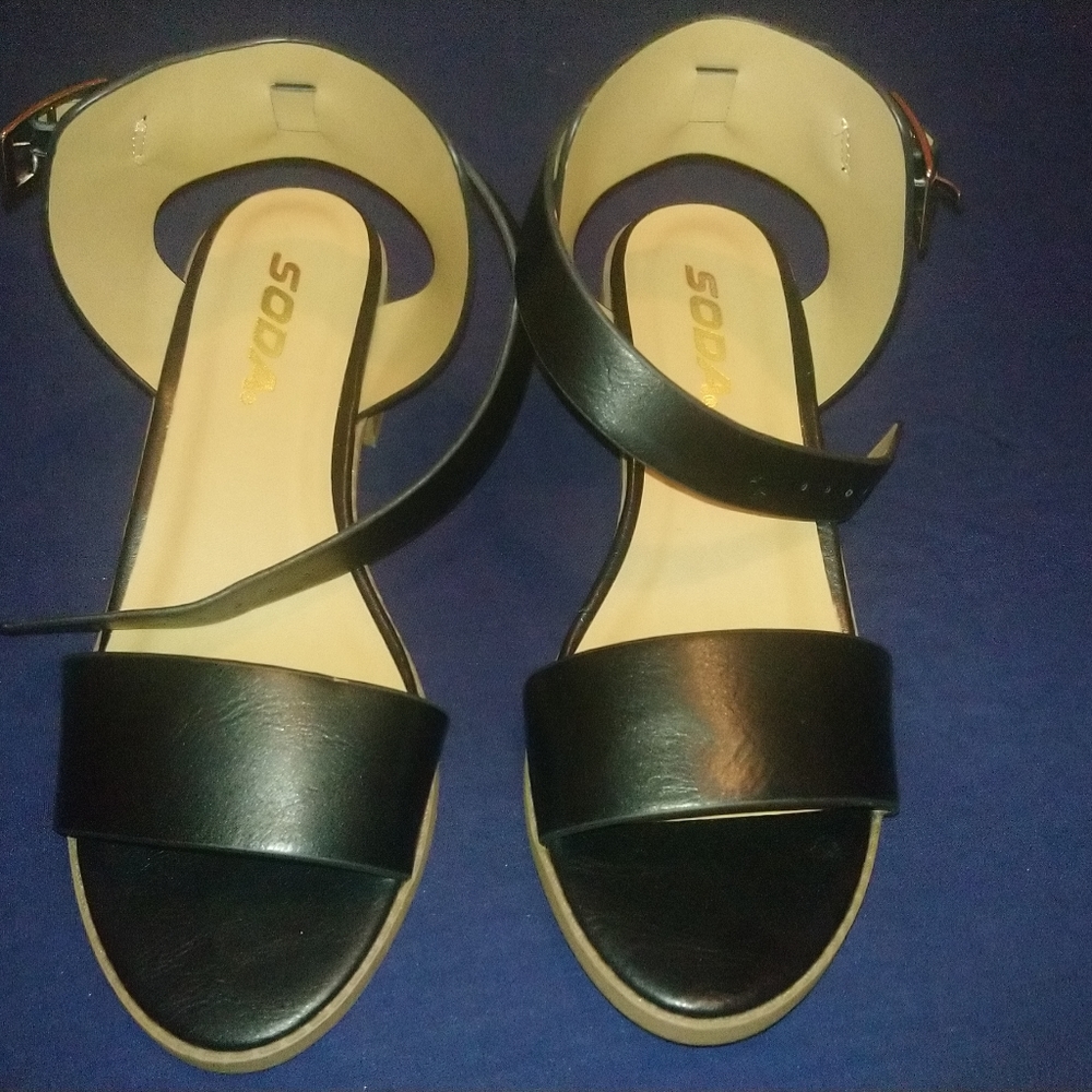 Girls heeled sandals